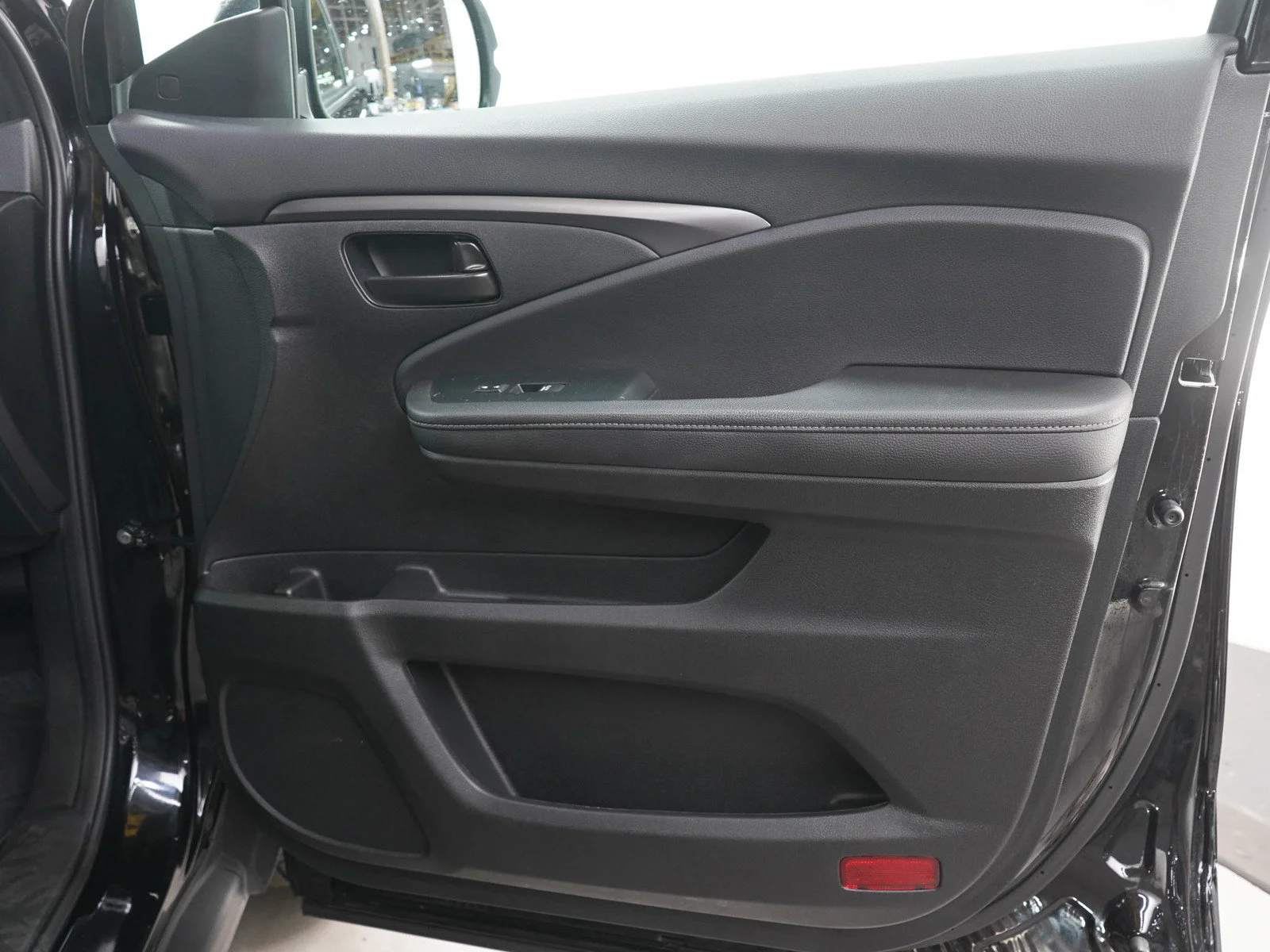 Used 2023 Crystal Black Pearl Honda EX-L image 9