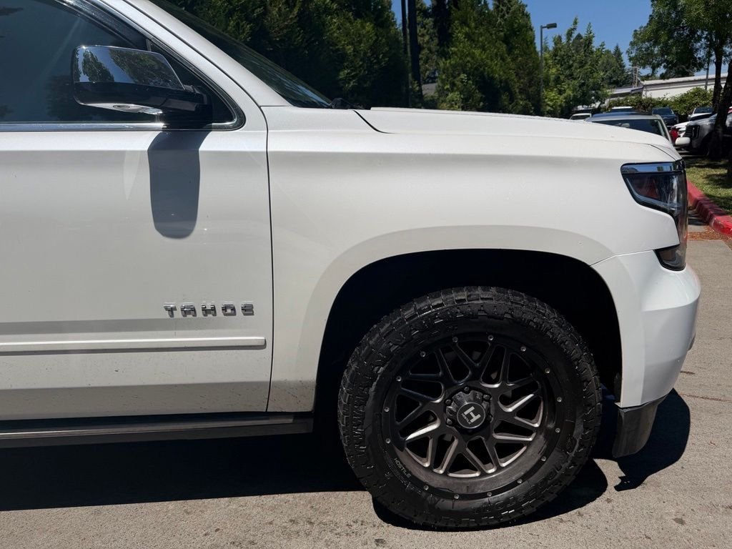 Used 2016 Iridescent Pearl Tricoat Chevrolet LTZ image 3