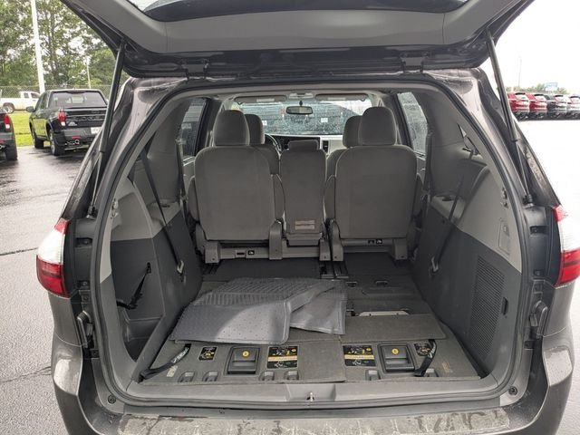 Used 2015 Predawn Gray Mica Toyota LE image 10