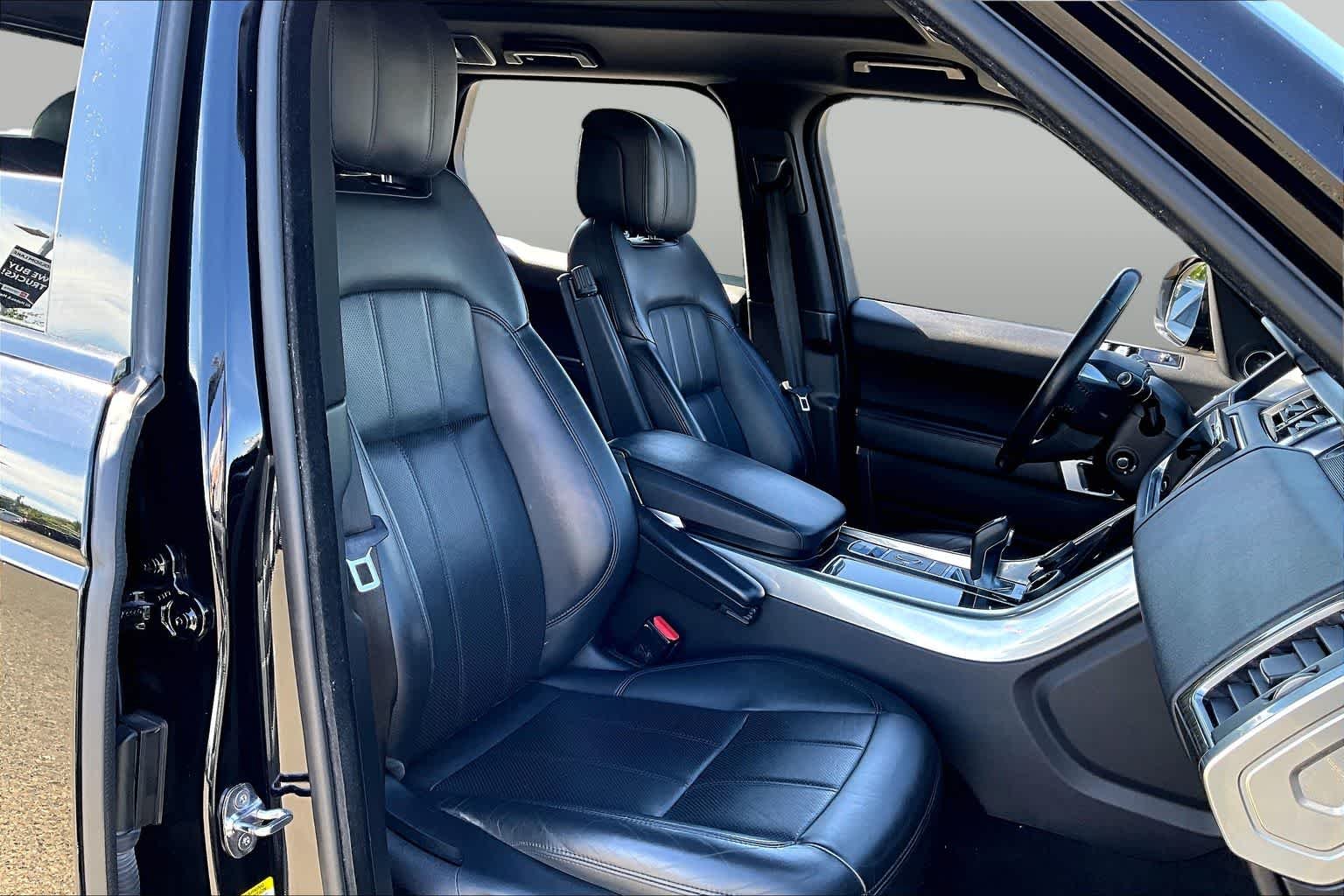 Used 2020 Borealis Black Metallic Land Rover HSE image 8