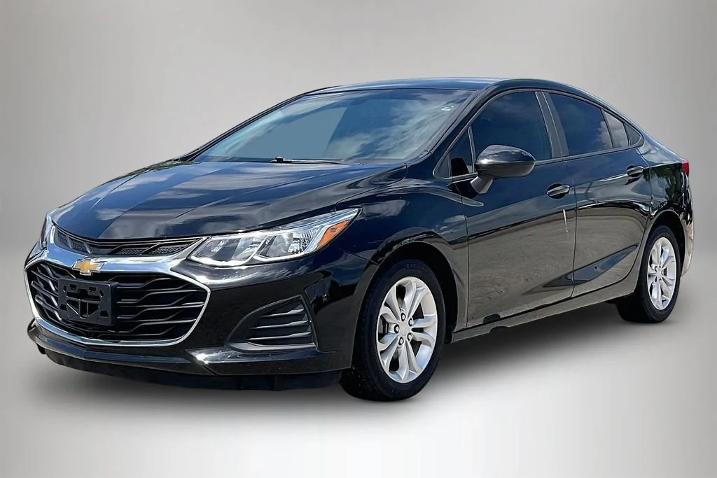 Used 2019 Chevrolet Cruze LS with VIN 1G1BC5SM3K7148661 for sale in Alvin, TX