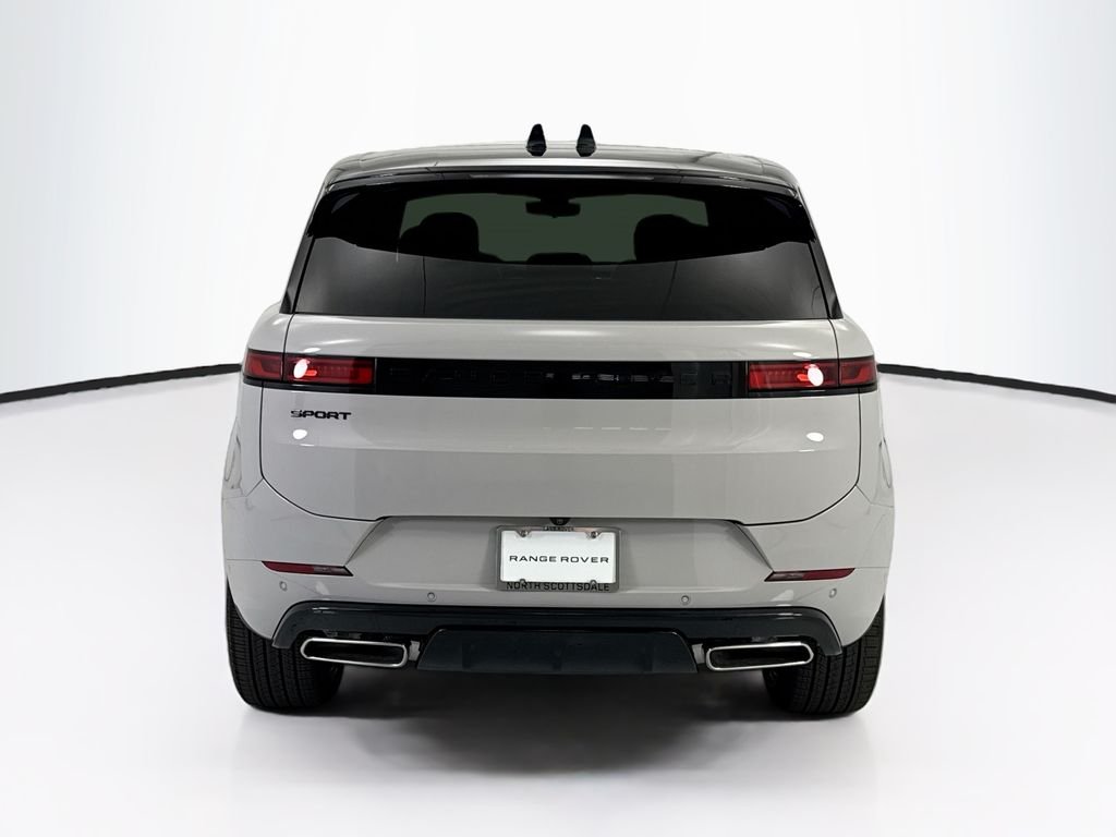New 2026 Borasco Grey Land Rover Dynamic SE image 6