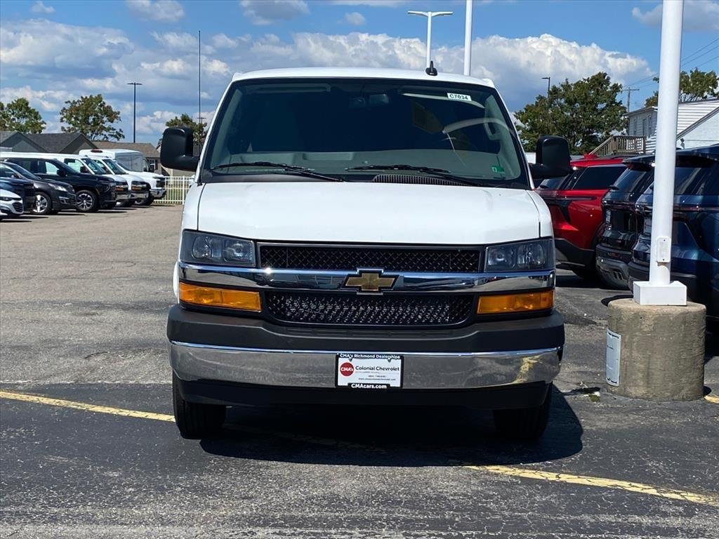 2025 Chevrolet Express Cargo Work Van - Photo 9