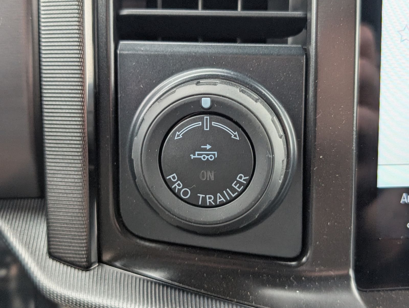 New 2026 Carbonized Gray Metallic Ford Platinum image 23