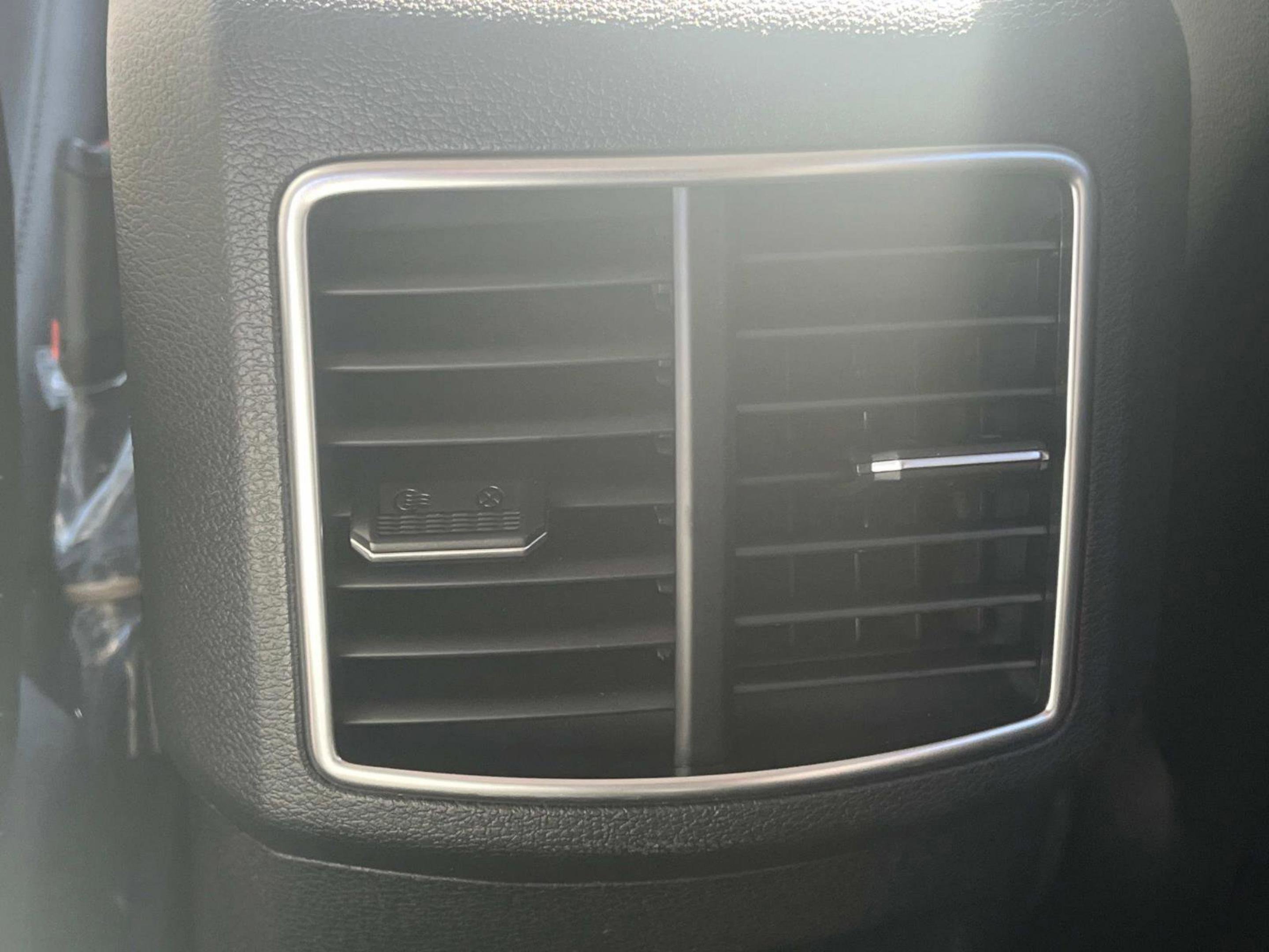 2025 Kia Sportage SX Prestige - Photo 19
