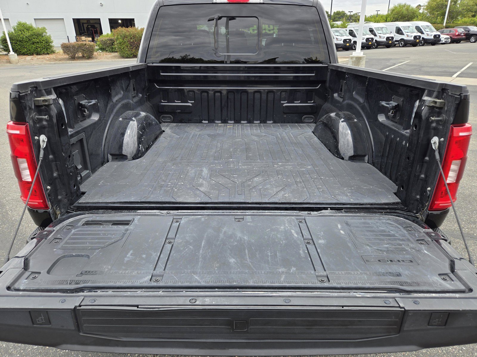 Used 2023 Black Ford  image 26