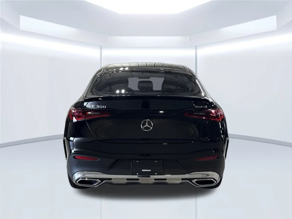 New 2027 Black Mercedes-Benz GLC 300 image 4