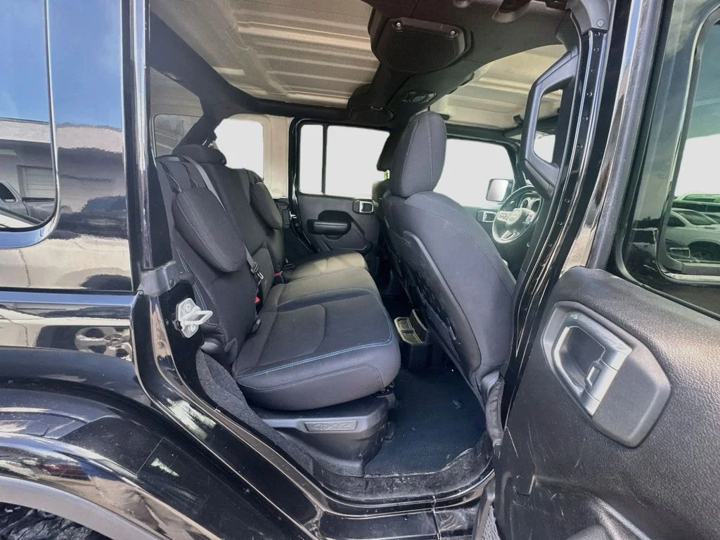 Used 2022 Black Jeep Unlimited Rubicon 4xe image 30
