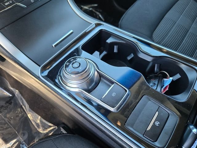 Used 2019 Gray Ford SEL image 13
