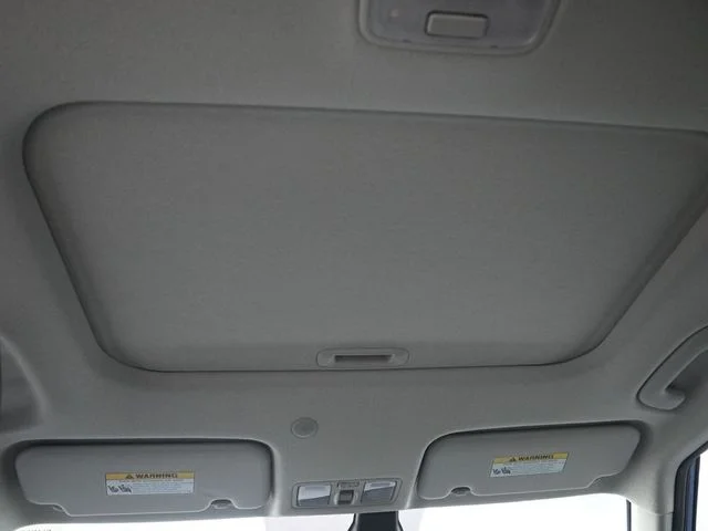 Used 2025 Blue Hyundai SEL image 15