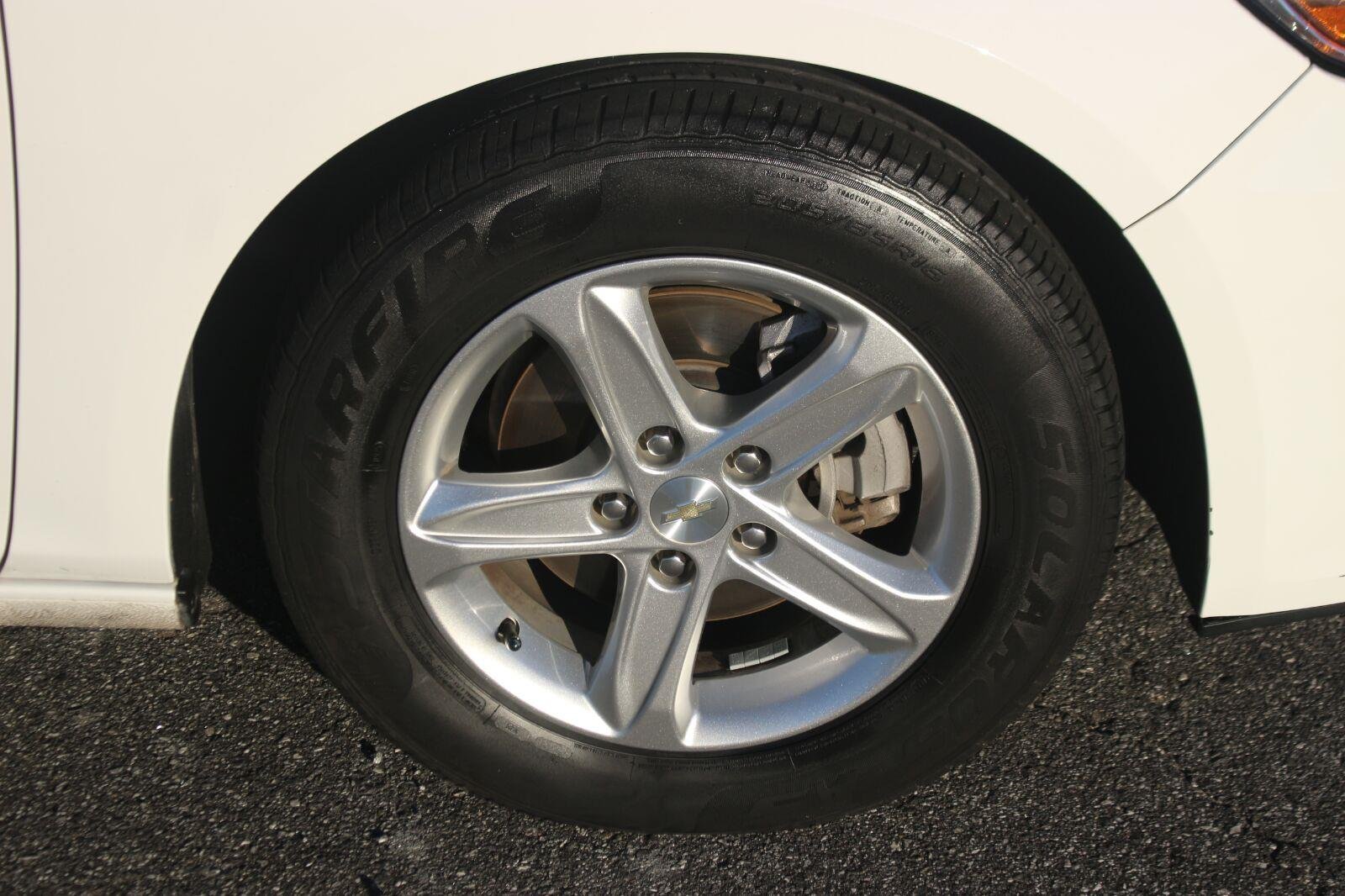Used 2024 Summit White Chevrolet 1LT image 34