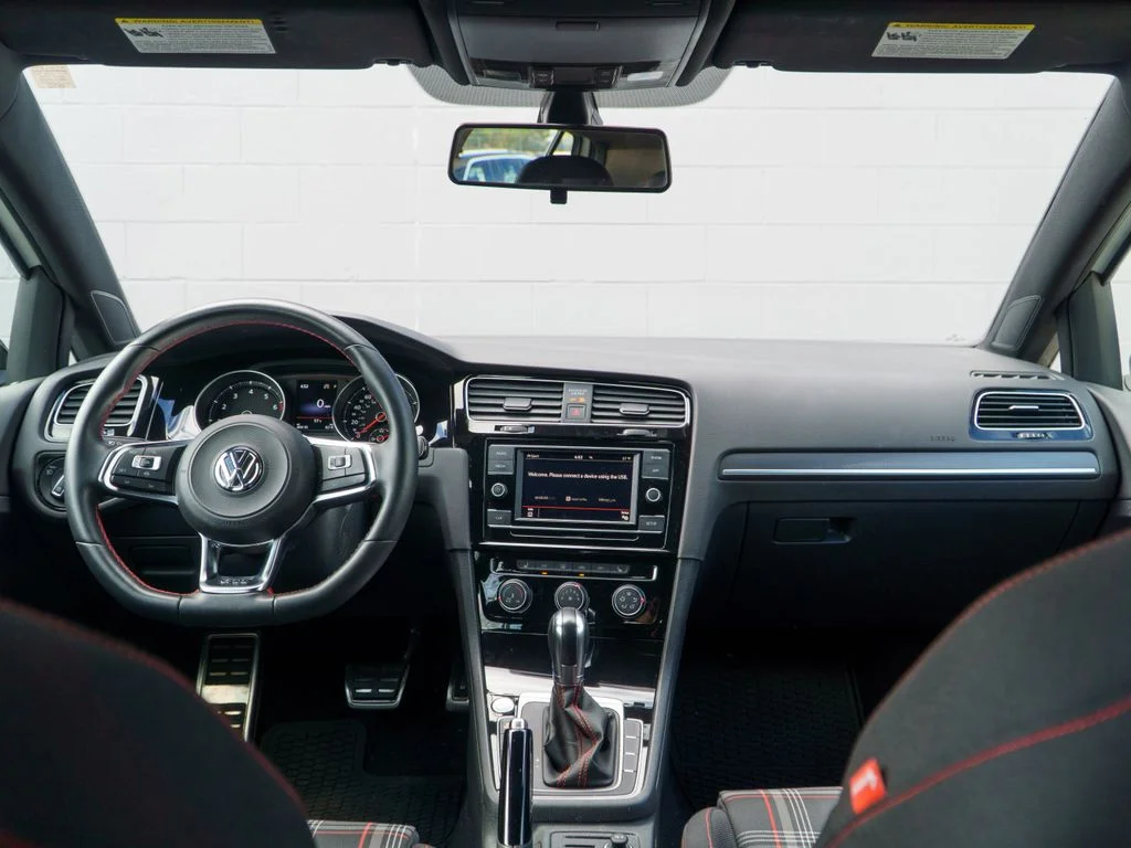 Used 2019 White Volkswagen 2.0T Rabbit Edition image 21