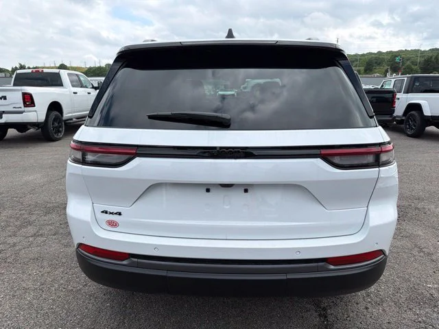 New 2026 White Jeep Altitude image 4