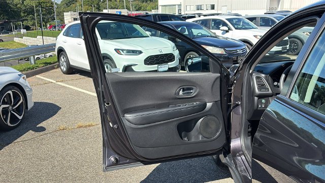 Used 2018 Modern Steel Metallic Honda LX image 8