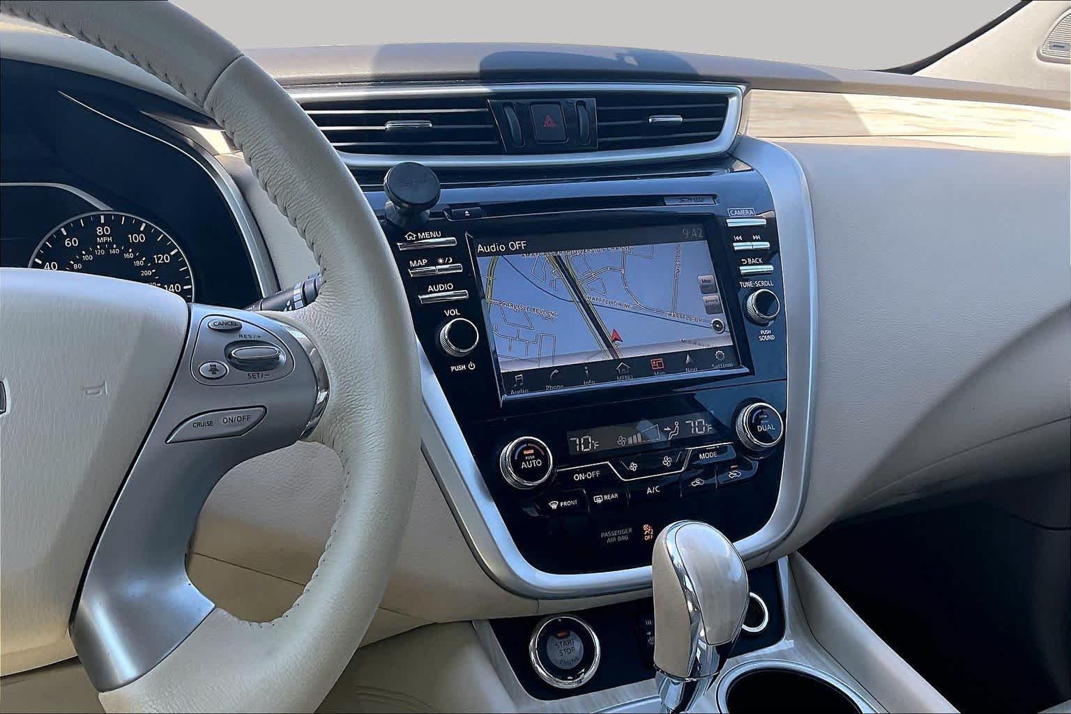 Used 2015 Pearl White Nissan SL image 7