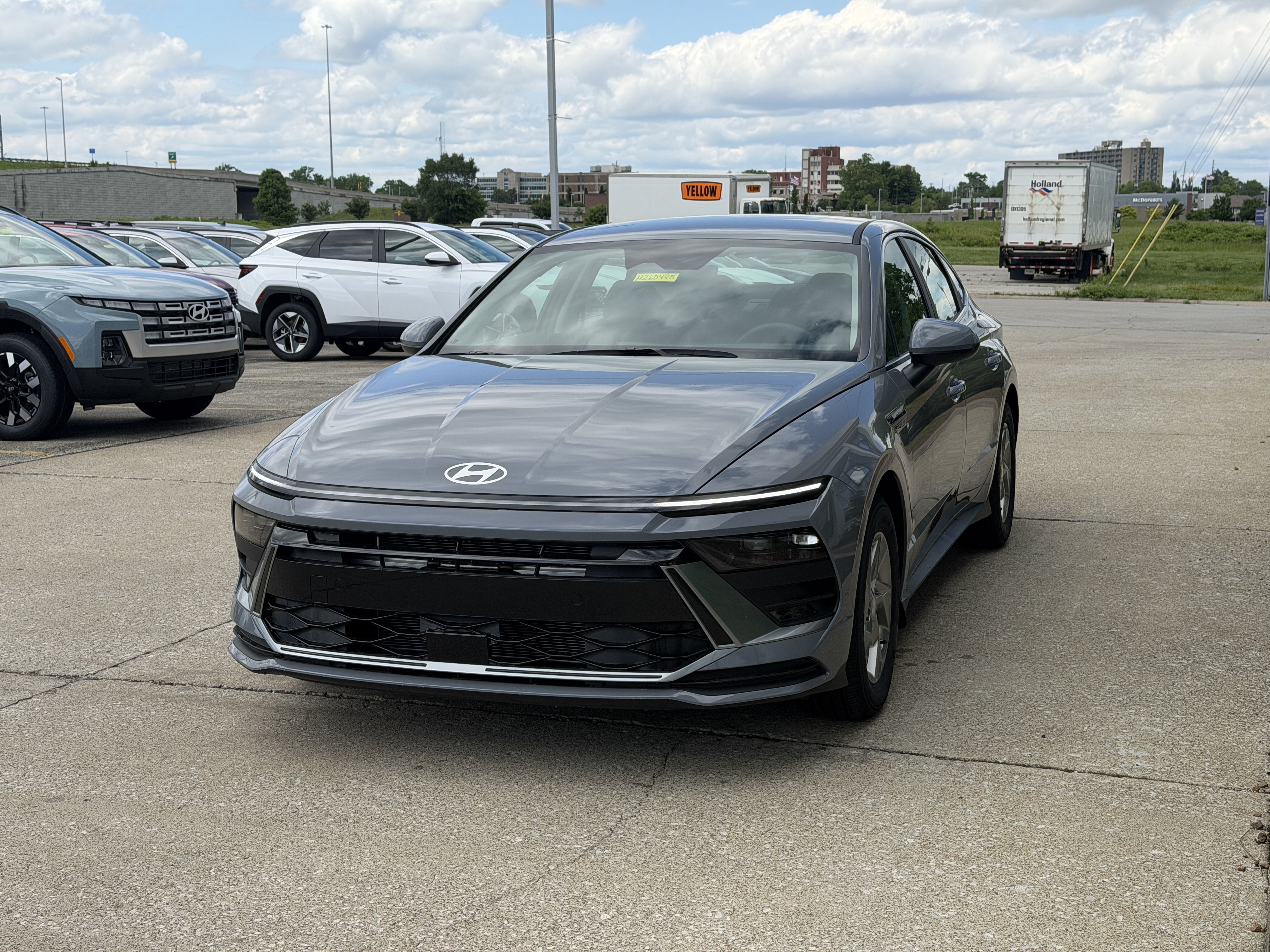 Used 2026 Transmission Blue Hyundai SE image 12