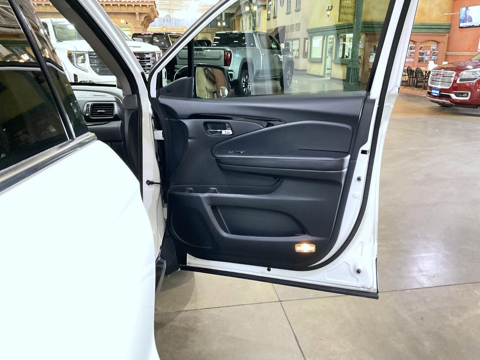 Used 2021 White Honda Elite image 16