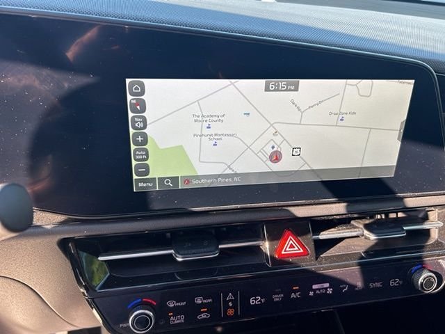 Used 2023 Gray Kia Wind image 13