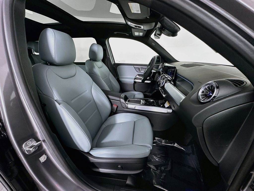 Certified Used 2026  Mercedes-Benz GLB 250 image 28