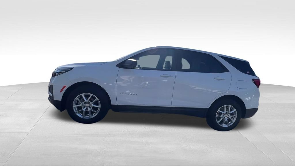 Used 2024 Summit White Chevrolet LS image 9