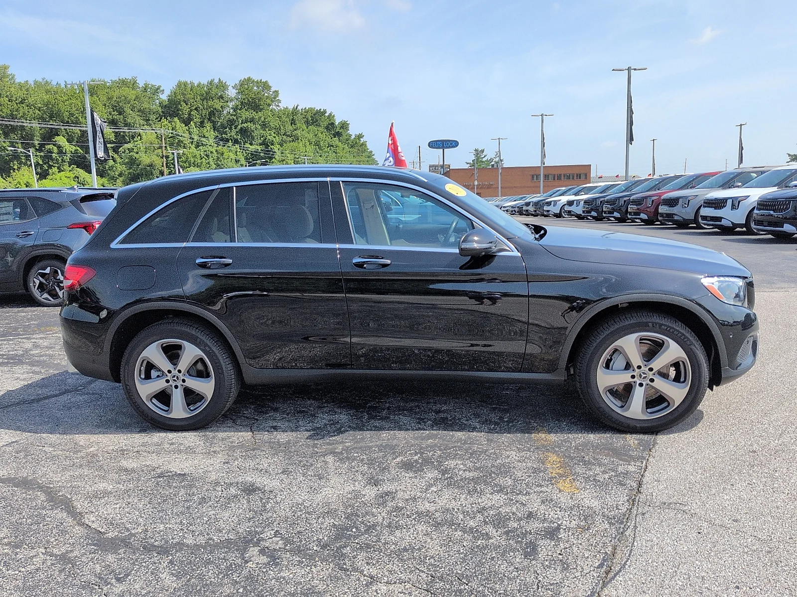 Used 2018 Black - 040 Mercedes-Benz 4MATIC® image 2