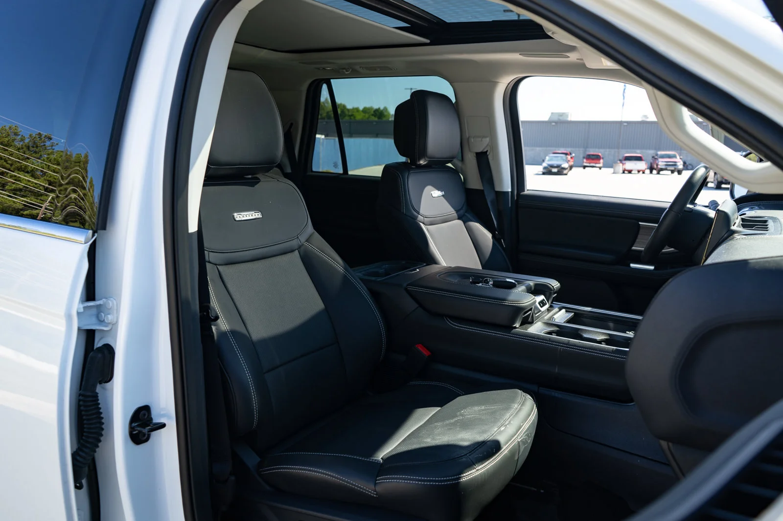 Used 2027 White Ford Platinum image 43