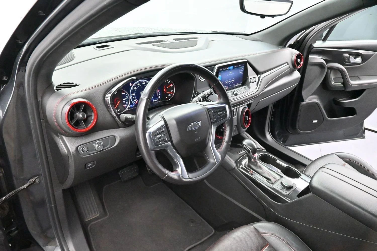 Used 2020 NIGHTFALL GRAY METALLIC Chevrolet RS image 13