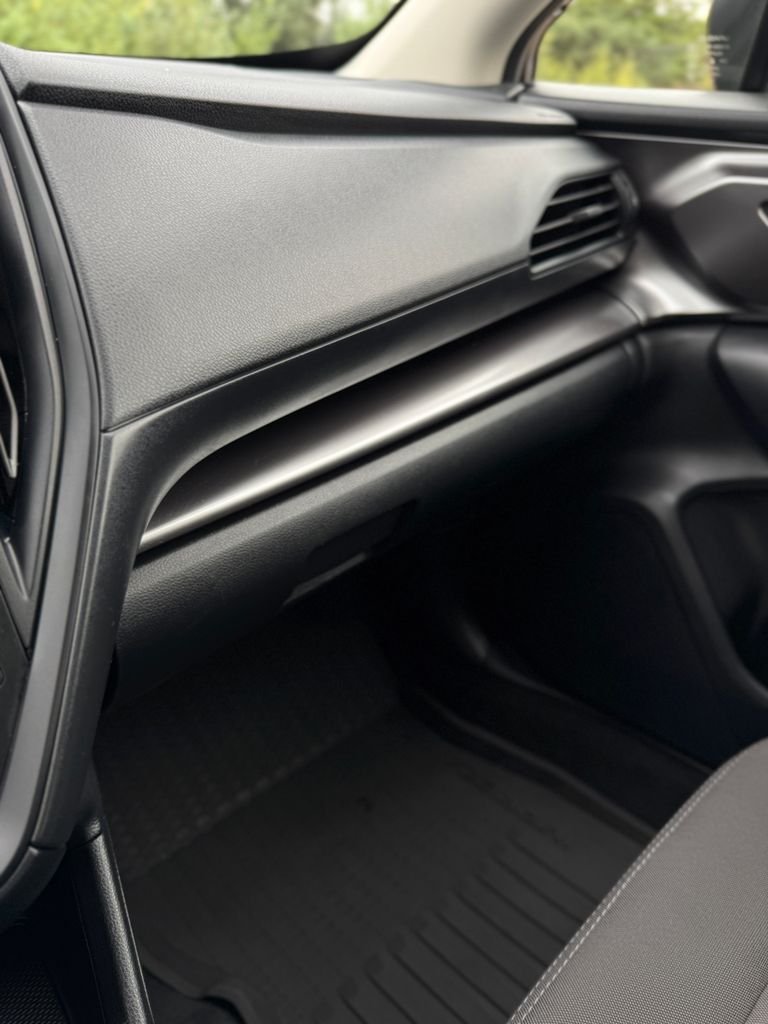Used 2025 Crystal Black Silica Subaru Base image 30