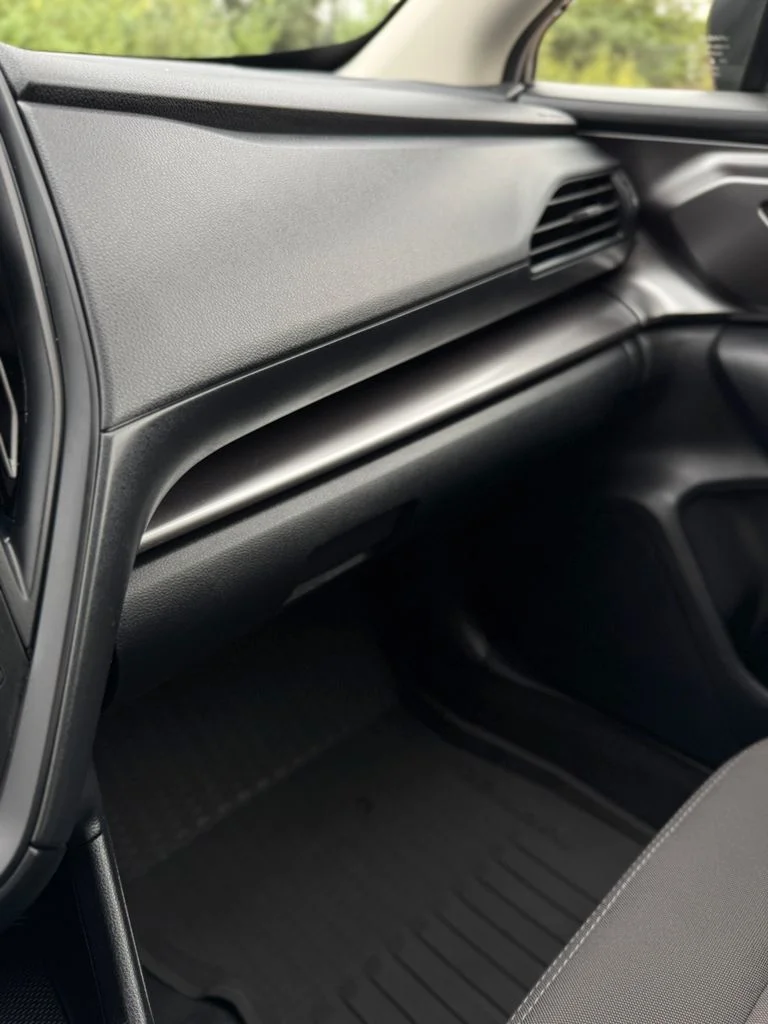 Used 2025 Crystal Black Silica Subaru Base image 30