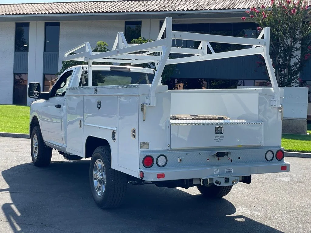 2025 RAM 3500 Chassis Tradesman - Photo 4