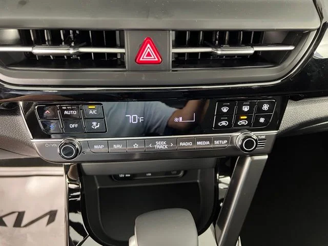 New 2026 White Kia S image 23