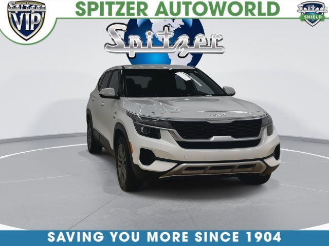 Used 2023 White Kia LX image 2