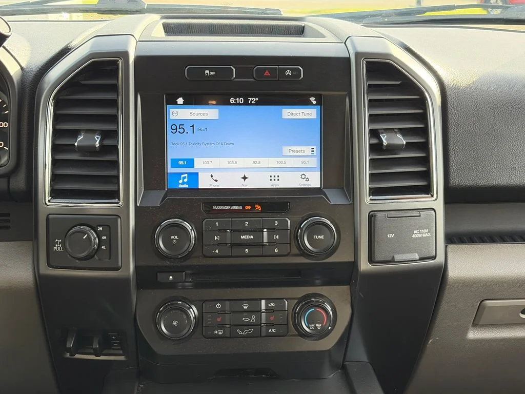 Used 2018 Blue Ford XLT image 30