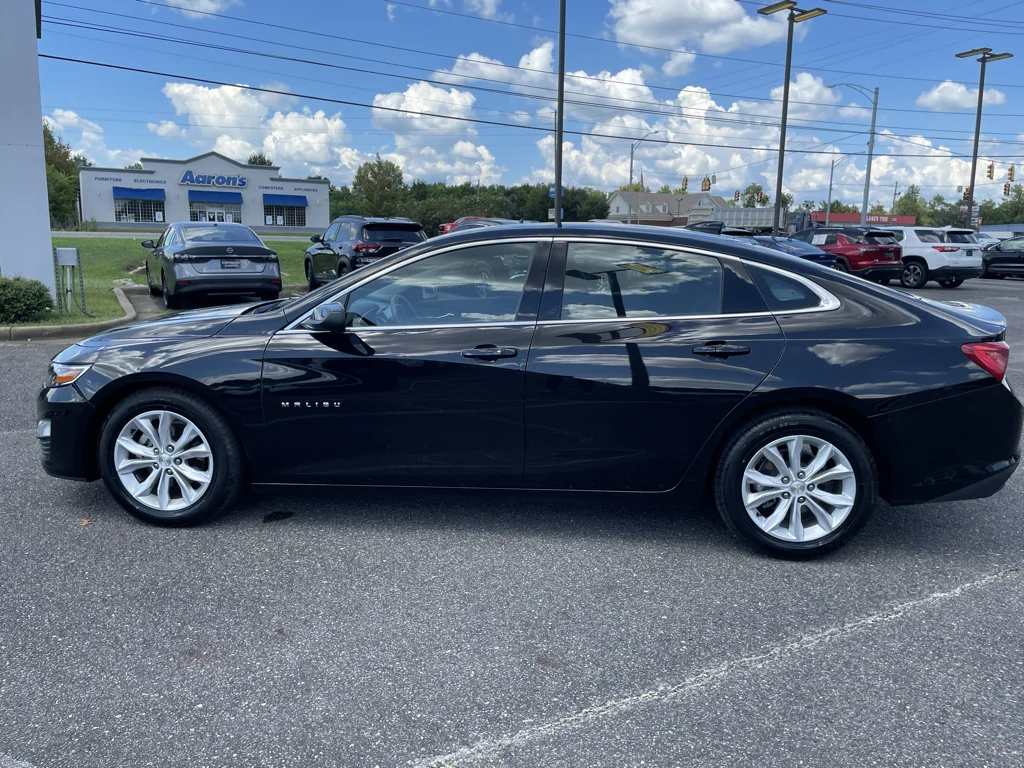 Used 2025 Mosaic Black Metallic Chevrolet LT image 7