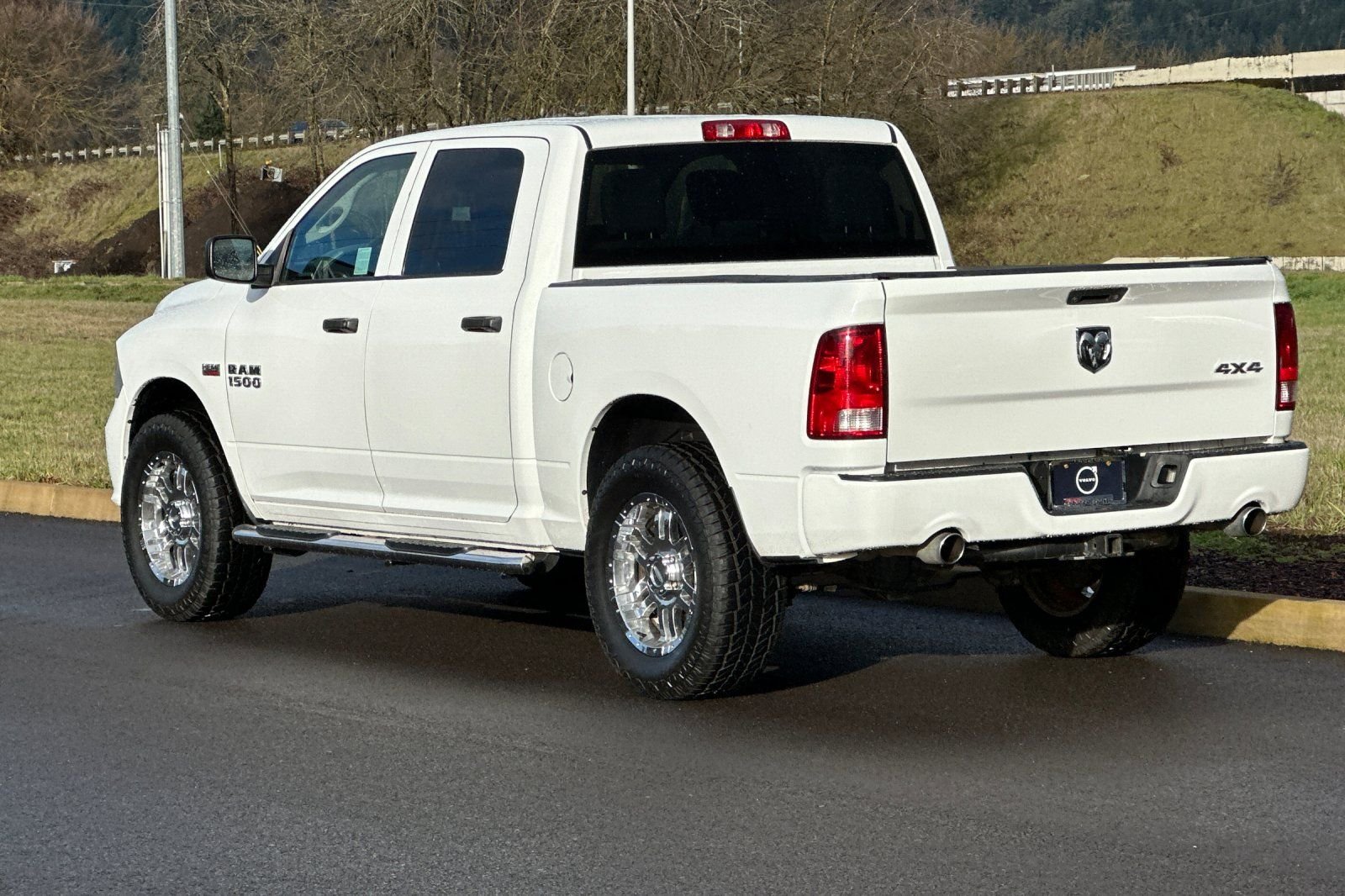 Used 2016 White Ram Express image 5