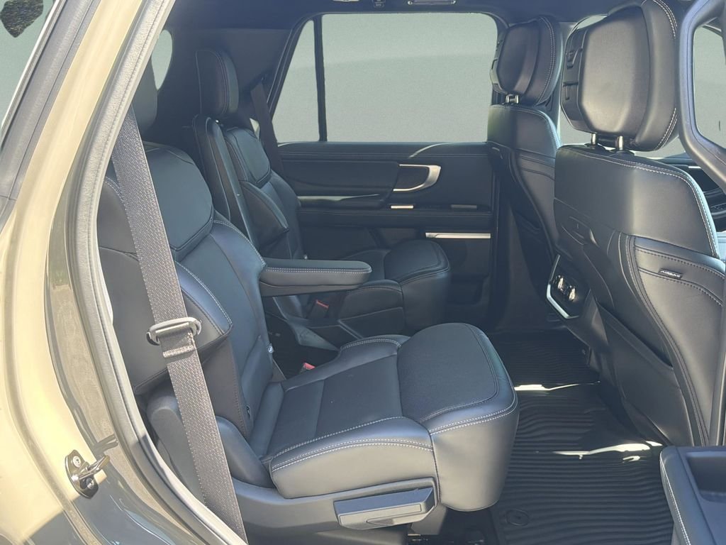 New 2026 Gray Ford Platinum image 14
