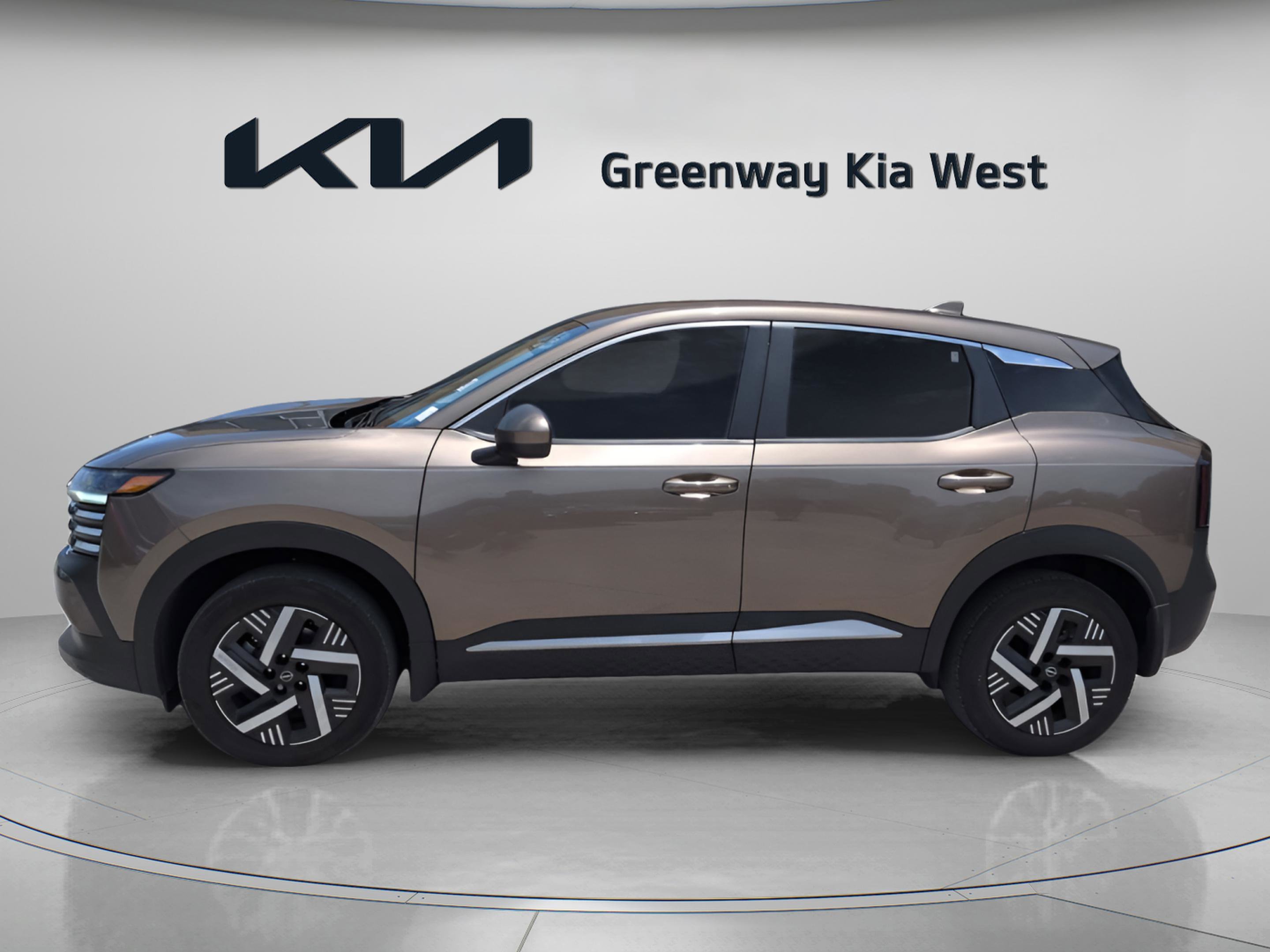 Used 2025 Canyon Bronze Metallic Nissan SV image 5