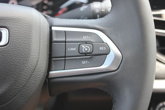 Used 2024 Red Jeep Latitude image 15