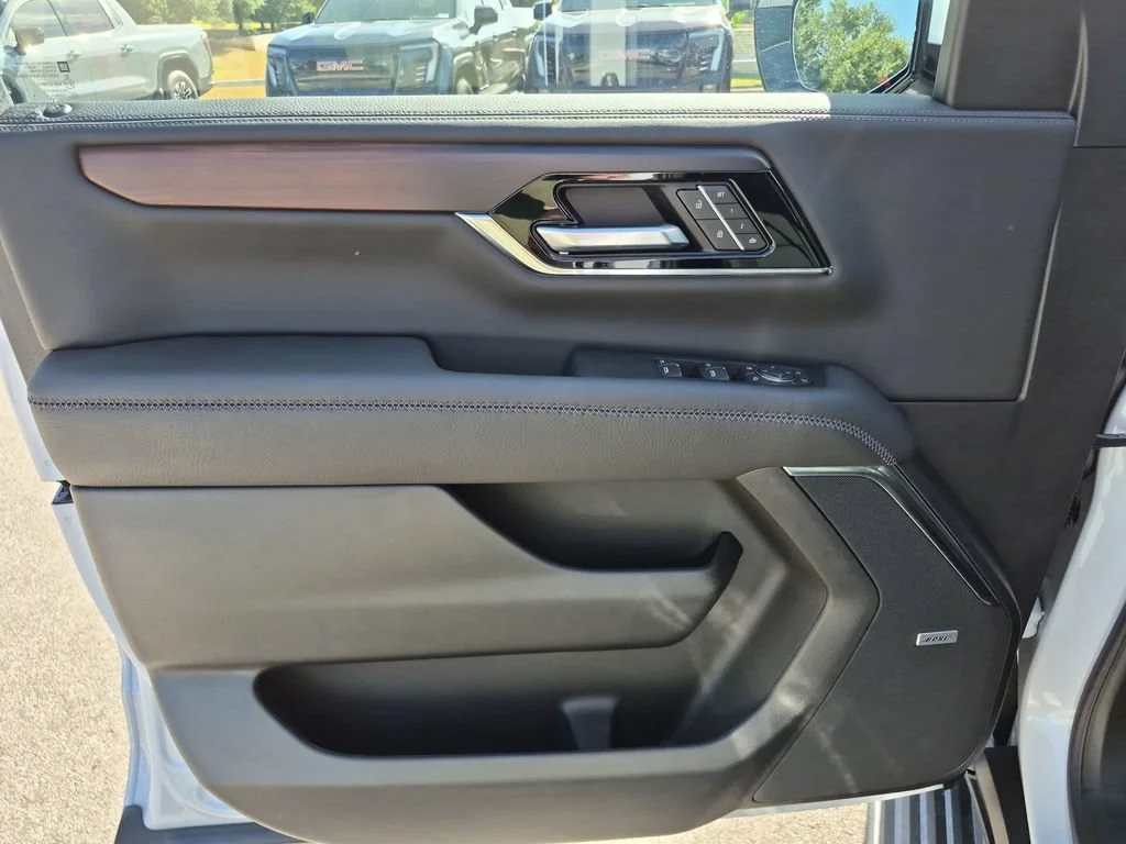 2026 GMC Yukon XL Denali - Photo 18