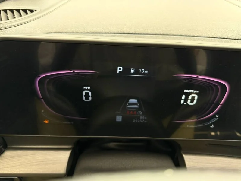 Used 2023 White Kia X-Line Sport Utility 4D image 34