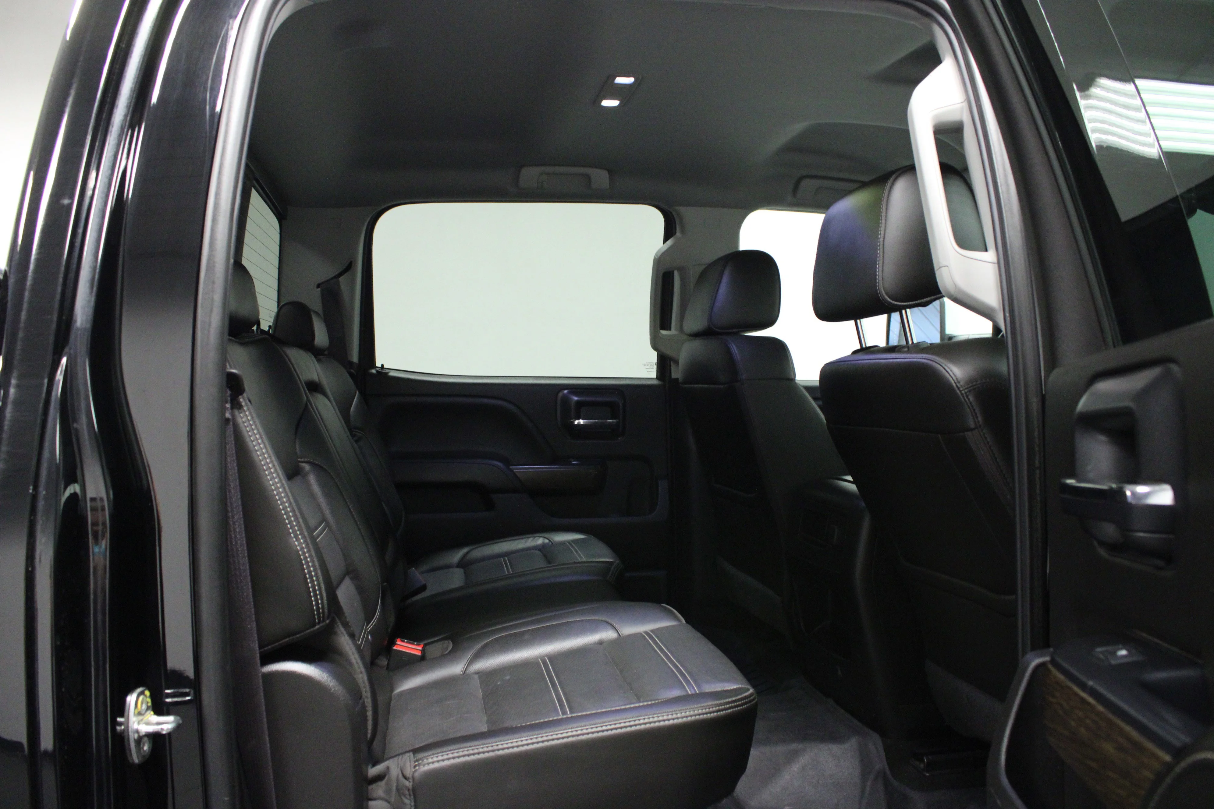 Used 2017 ONYX BLACK GMC Denali image 15