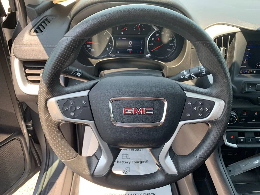 Used 2024 Silver GMC SLE image 25