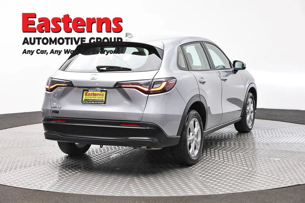 Used 2025 Silver Honda LX image 5