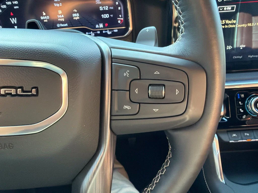 Used 2025 Onyx Black GMC Denali Ultimate image 14