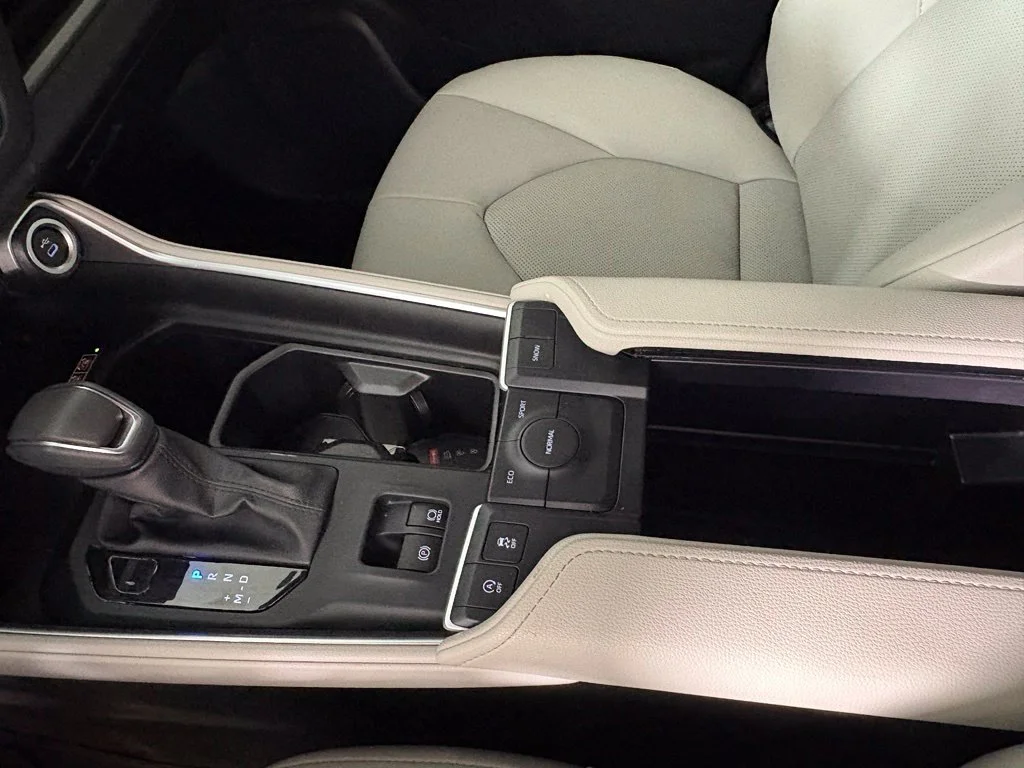 Used 2025 Beige Toyota XLE image 37