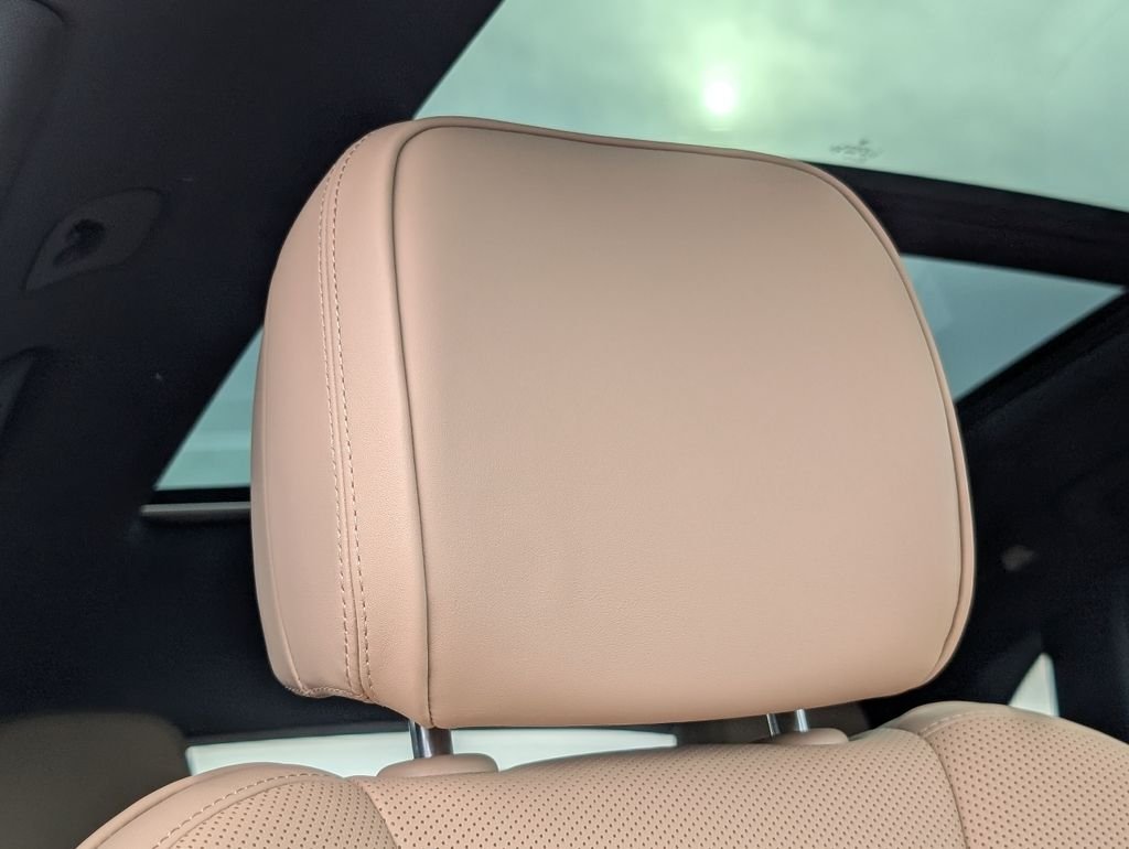 2026 Porsche Macan T - Photo 18