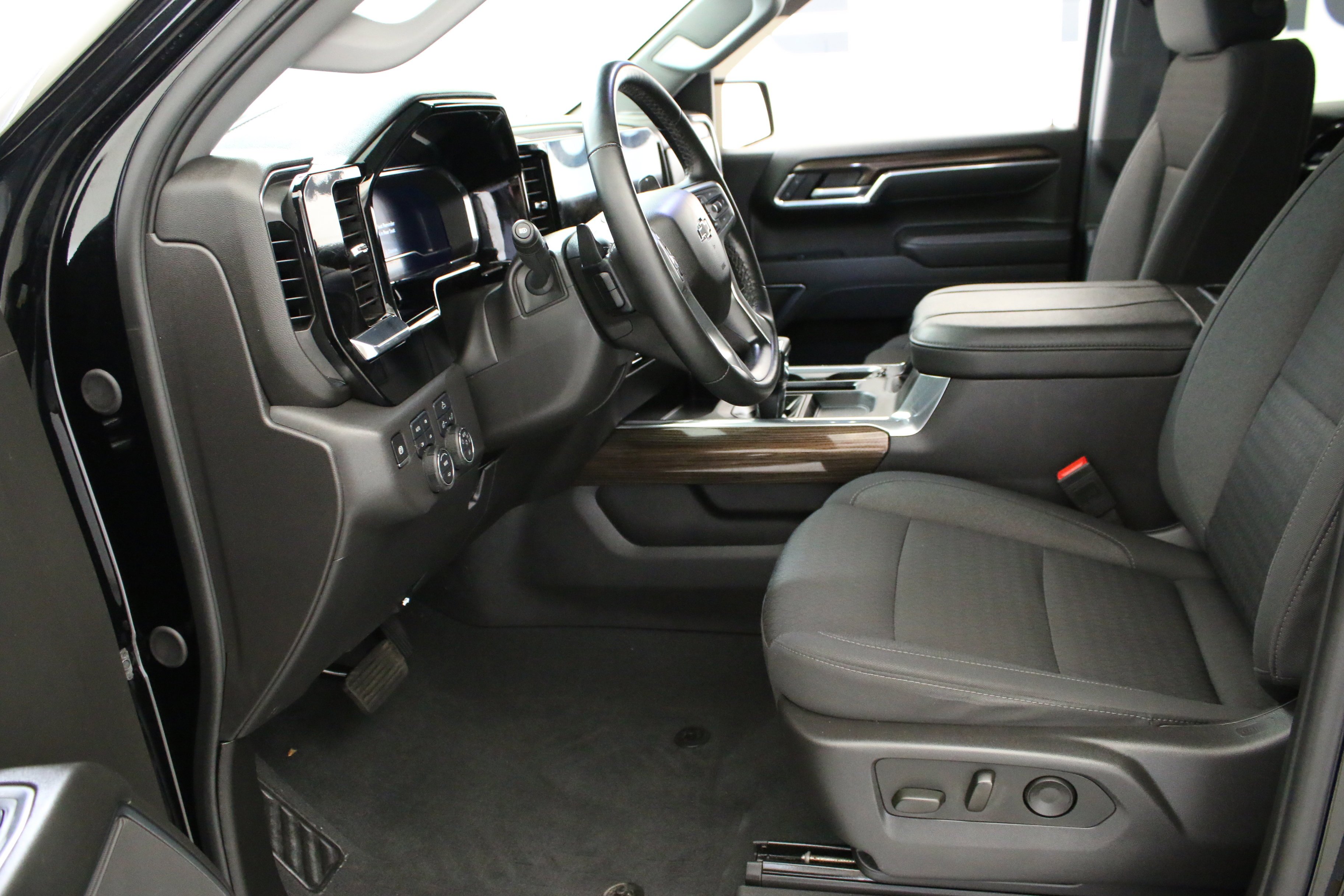 Used 2025 Black Chevrolet LT Trail Boss image 25
