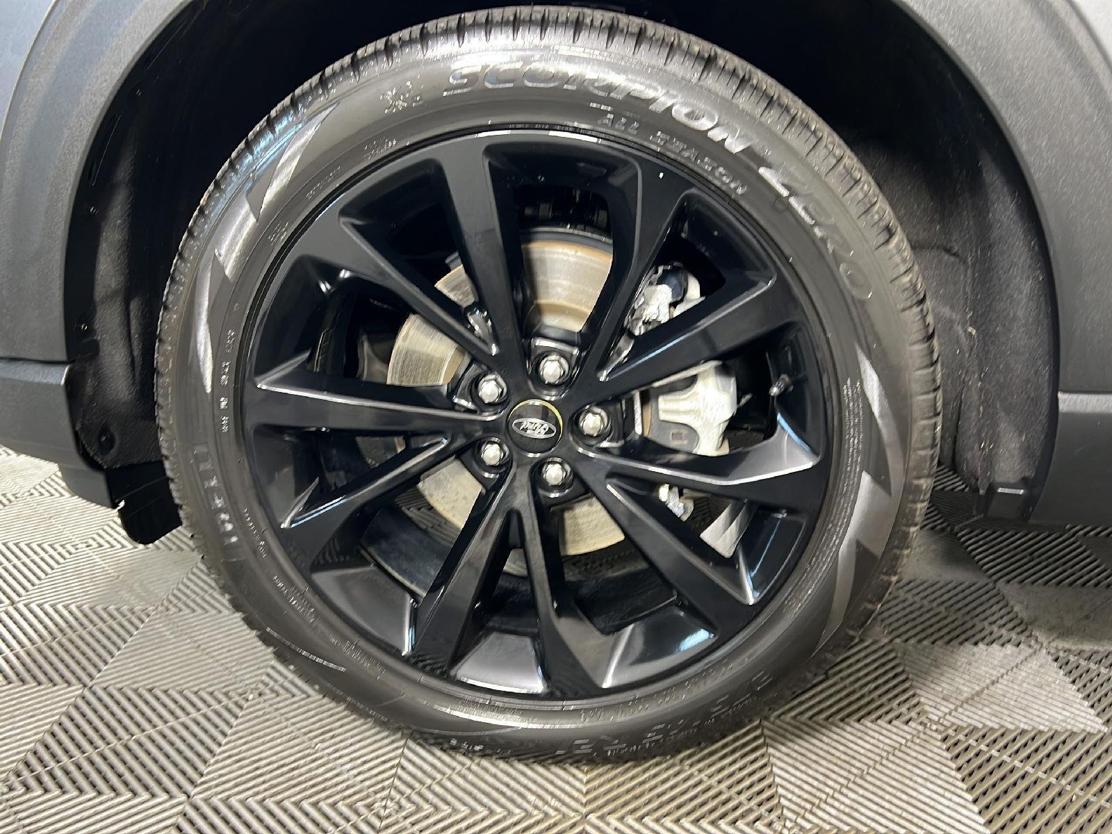 Used 2025 Carbonized Gray Ford Platinum image 30