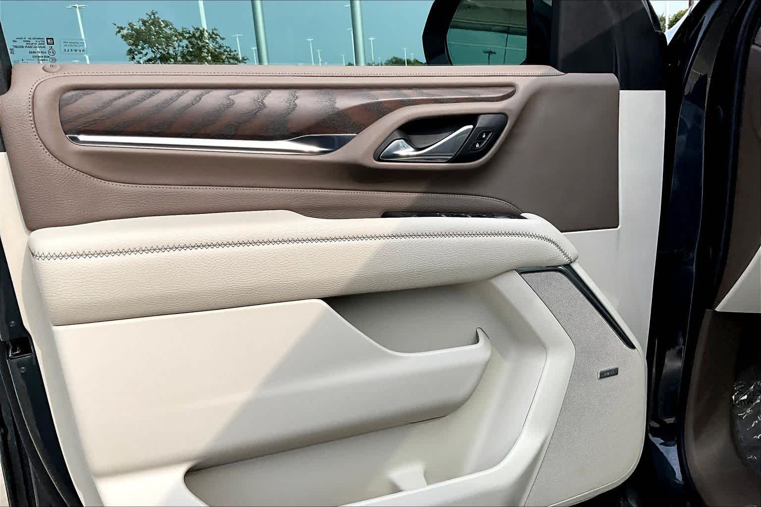 Used 2022 Hunter Metallic GMC Denali image 18