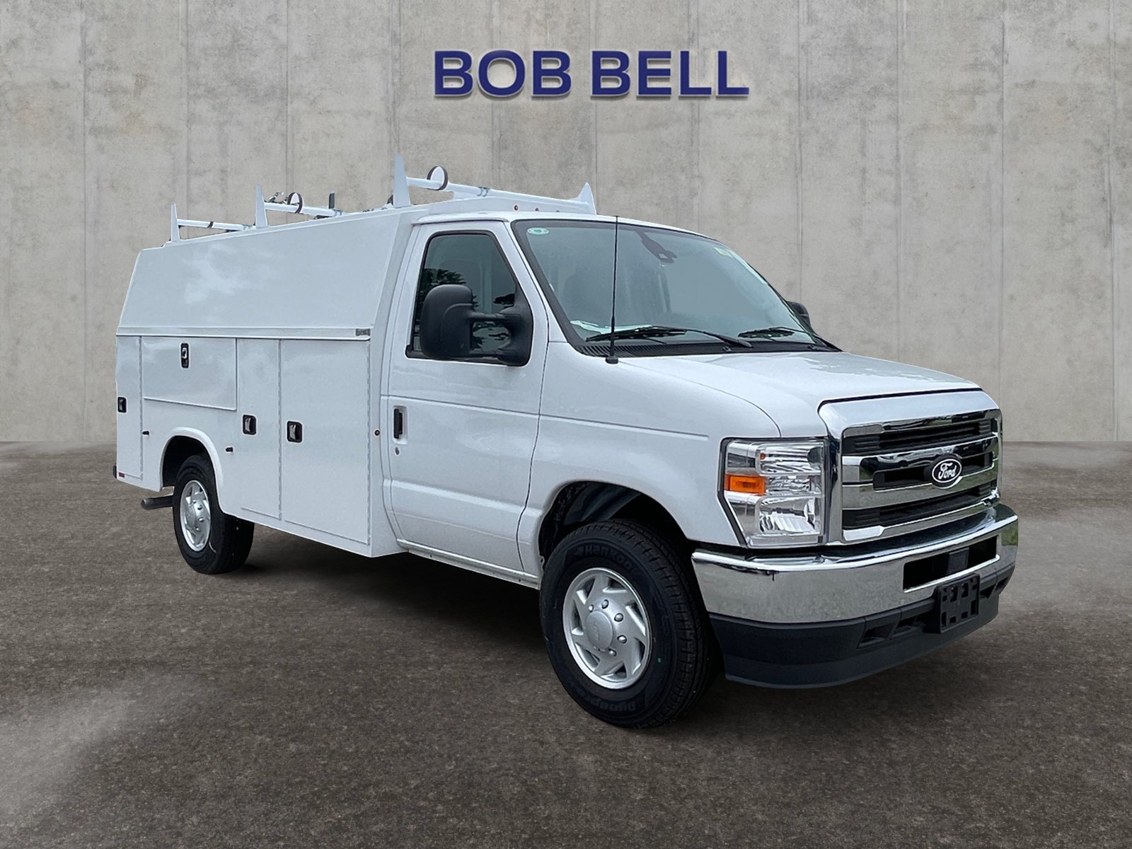 New 2027 Oxford White Ford E-350 SRW image 7